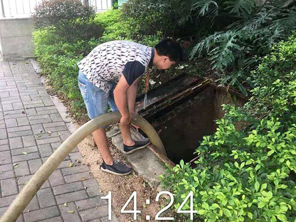东莞华为清理隔油池案...
