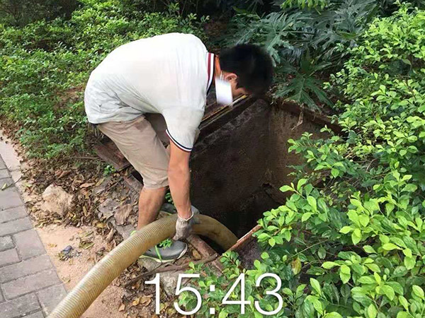 东莞华为清理隔油池案...