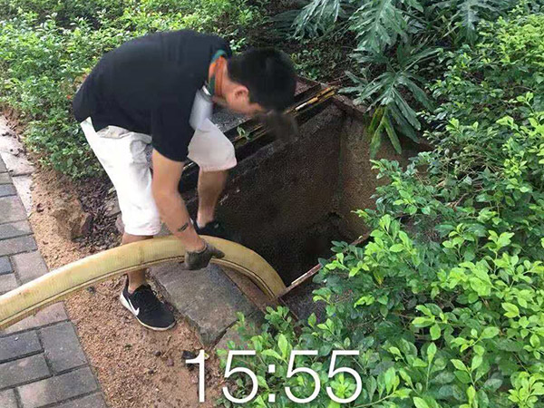 东莞华为清理隔油池案...