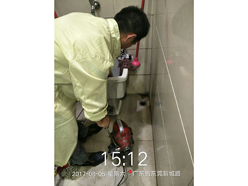 厕所疏通管道