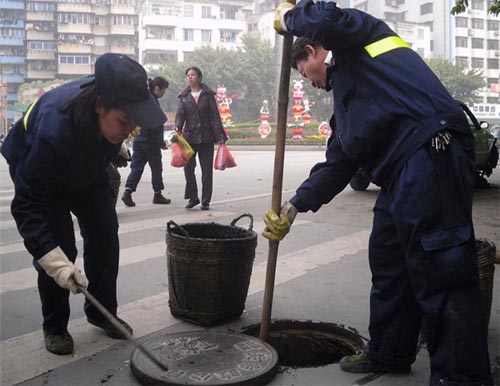 专业化粪池清理 管道疏通 管道清淤 下水道疏通