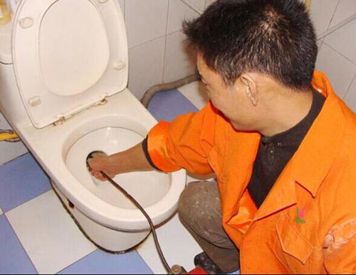 疏通厕所