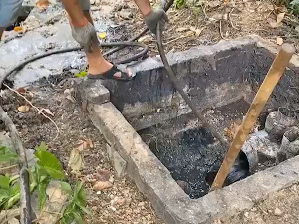 高压车疏通下水道