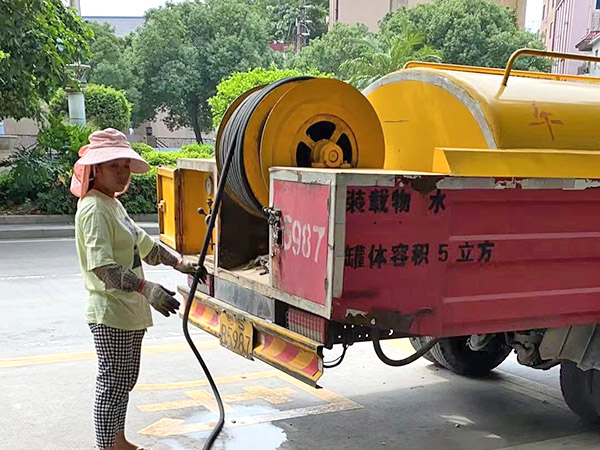 东莞石龙专业疏通马桶
